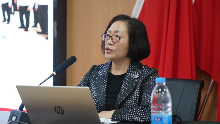 兵团精神研究会会员、兵团党委党校教授刘耀霞 兵团精神研究会会员、兵团党委党校教授刘耀霞